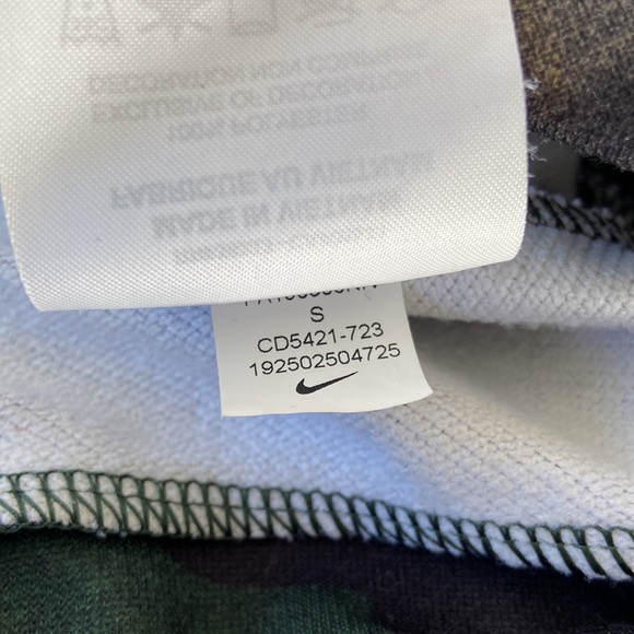 Nike Sportswear Training Rebel Crew Crop Camo Sweatshirt Small - Picture 5 of 5